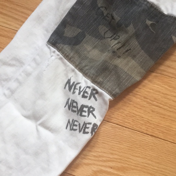 graffitied jeans☠️🖤 - Picture 3 of 9